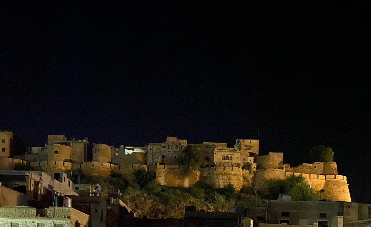 Mirvana Guest House & Camel Safari Jaisalmer Bagian luar foto