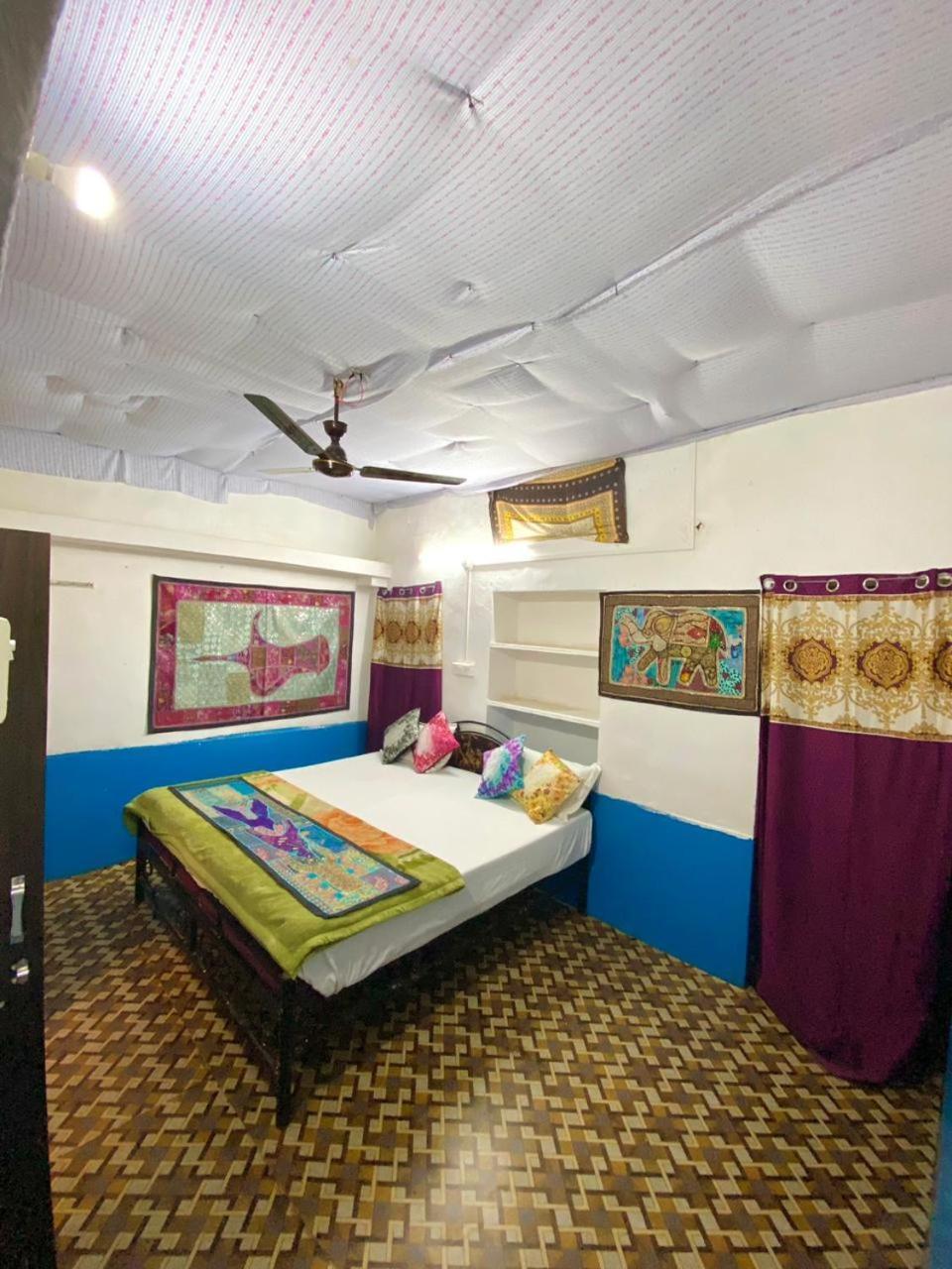 Mirvana Guest House & Camel Safari Jaisalmer Bagian luar foto